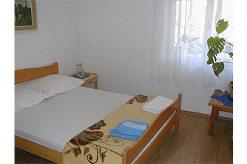 Croazia Privát Okrug Donji, Interno